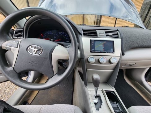 Used 2011 Toyota Camry LE image 12
