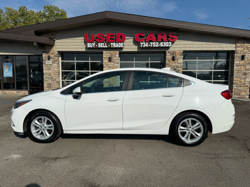 Used 2018 Chevrolet Cruze LT image 9