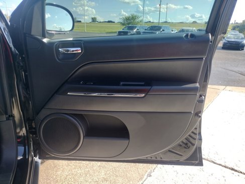 Used 2012 Jeep Compass Limited w/ Sun/Sound Group image 27