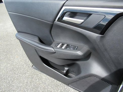 Used 2022 Mitsubishi Outlander SE image 27