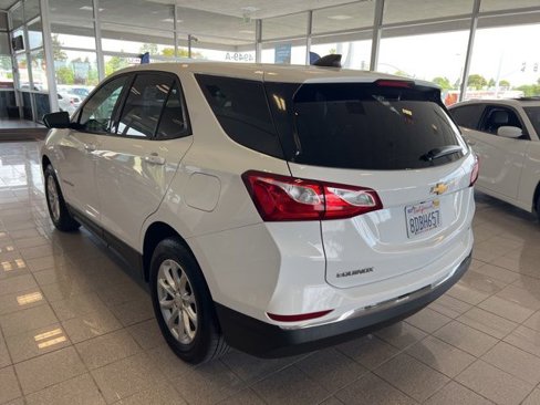 Used 2018 Chevrolet Equinox LS image 10
