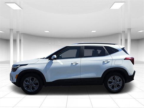 Certified 2024 Kia Seltos S image 5