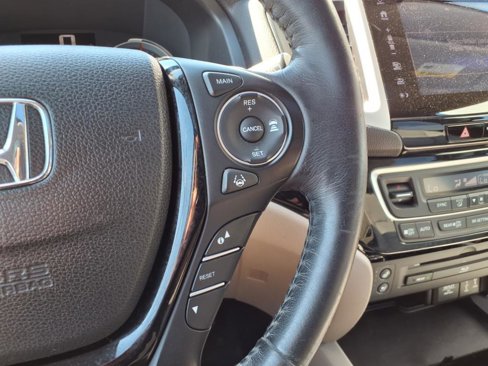 Used 2017 Honda Pilot Elite image 44