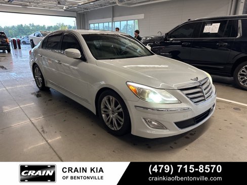 Used 2012 Hyundai Genesis 3.8 w/ Premium Pkg image 2