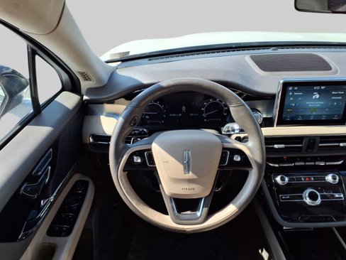 Used 2021 Lincoln Corsair AWD w/ Premium Package image 8