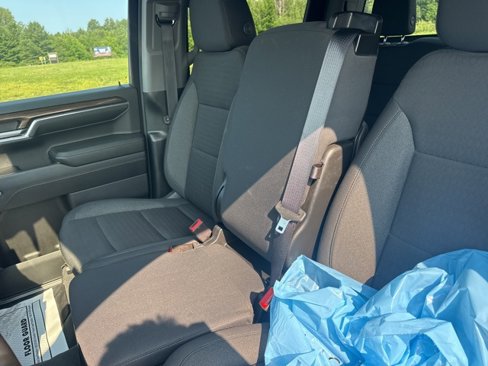 Used 2024 Chevrolet Silverado 1500 LT image 13