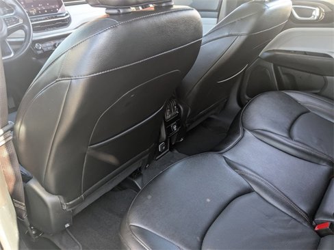 Used 2022 Jeep Compass Limited image 17