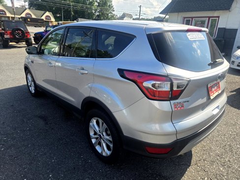 Used 2017 Ford Escape SE image 10
