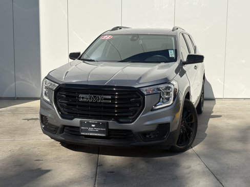 Used 2023 GMC Terrain SLE w/ Driver Convenience Package image 1