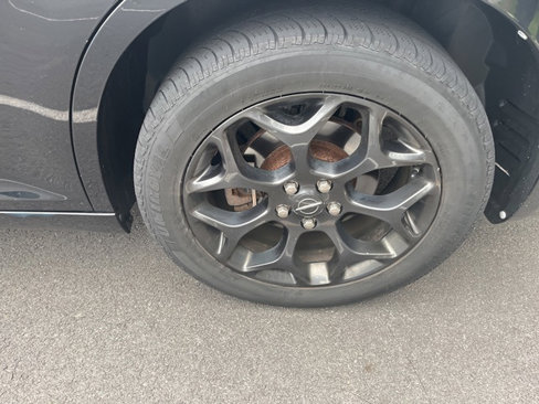 Used 2019 Chrysler 300 Touring w/ Sport Appearance Package image 3