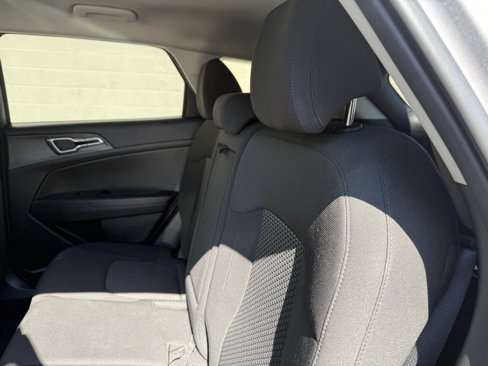 Used 2023 Kia Sportage LX image 18