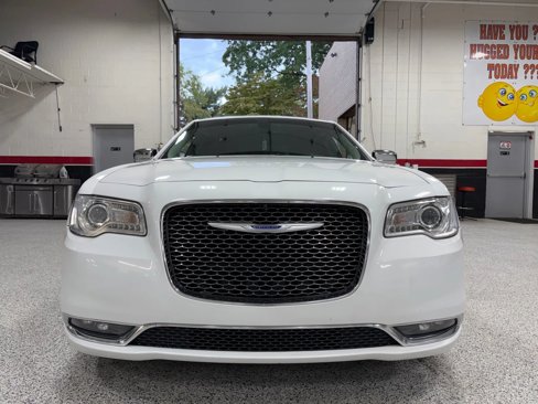 Used 2019 Chrysler 300 Limited image 10