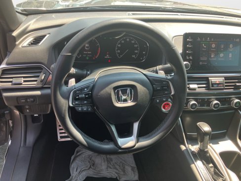 Used 2018 Honda Accord Sport image 10