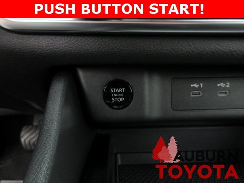 Used 2024 Nissan Rogue SV image 19