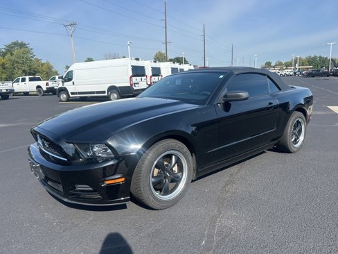 Used 2013 Ford Mustang Convertible image 10