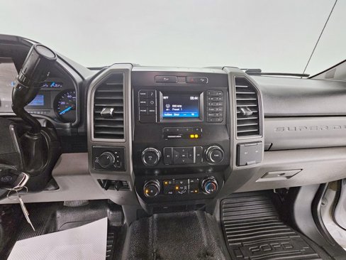 Used 2019 Ford F250 XL w/ Power Equipment Group image 14