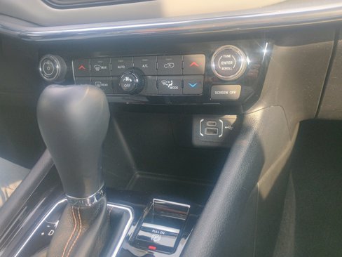 Used 2022 Jeep Compass Limited image 25