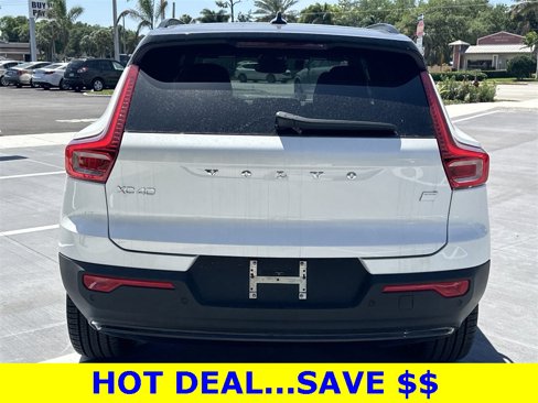 New 2024 Volvo XC40 Recharge Plus w/ Protection Package Premier image 8
