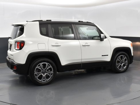 Used 2017 Jeep Renegade Limited image 8