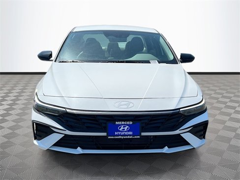New 2025 Hyundai Elantra SEL image 2