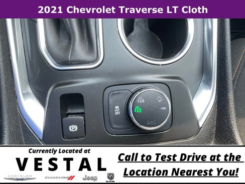 Used 2021 Chevrolet Traverse LT image 22