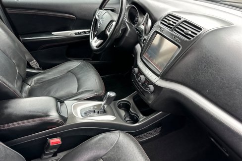 Used 2015 Dodge Journey R/T w/ Flexible Seating Group image 16