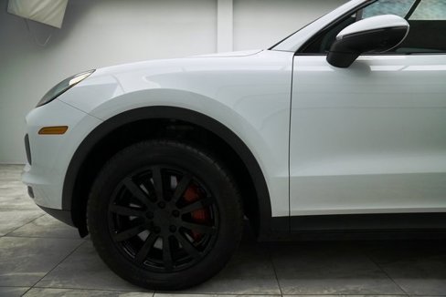 Used 2022 Porsche Cayenne w/ Premium Package image 8