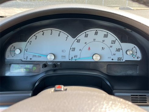 Used 2002 Ford Thunderbird image 26