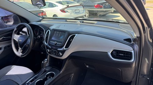 Used 2018 Chevrolet Equinox LS image 27