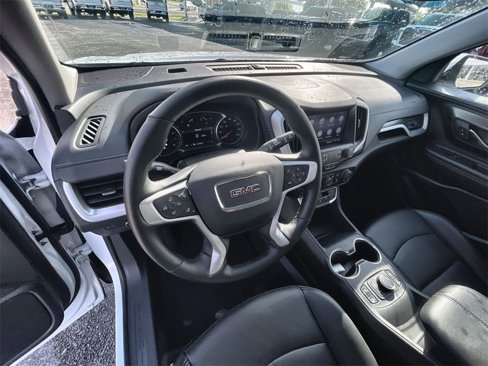 Used 2024 GMC Terrain SLT image 10