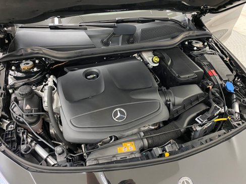 Used 2018 Mercedes-Benz CLA 250 image 32
