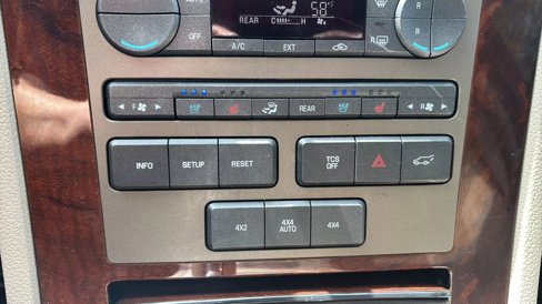 Used 2012 Lincoln Navigator 4WD image 52