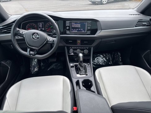 Certified 2021 Volkswagen Jetta R-Line image 11