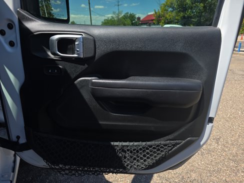 Used 2019 Jeep Wrangler Sport image 24