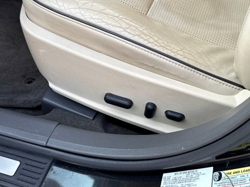 Used 2010 Lincoln MKZ image 19