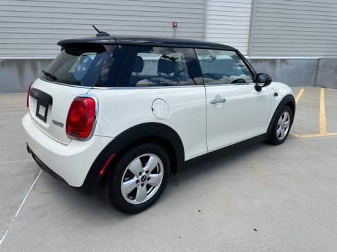 Used 2016 MINI Cooper 2-Door Hardtop image 5