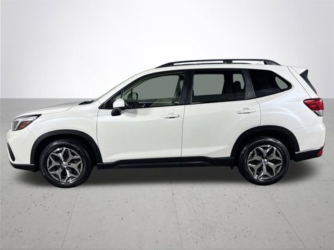 Used 2021 Subaru Forester Premium image 9