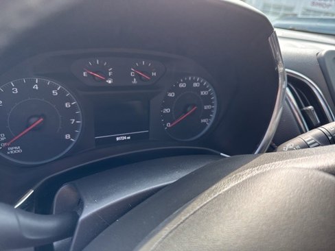 Used 2018 Chevrolet Equinox LT image 18