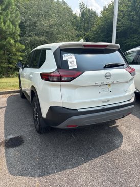 Used 2023 Nissan Rogue SV image 6
