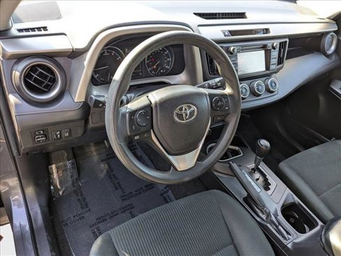 Used 2018 Toyota RAV4 LE image 10