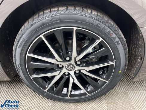 Used 2022 Toyota Camry SE image 19