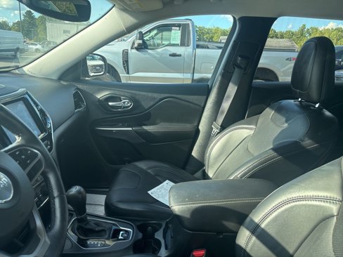 Used 2019 Jeep Cherokee Limited image 5