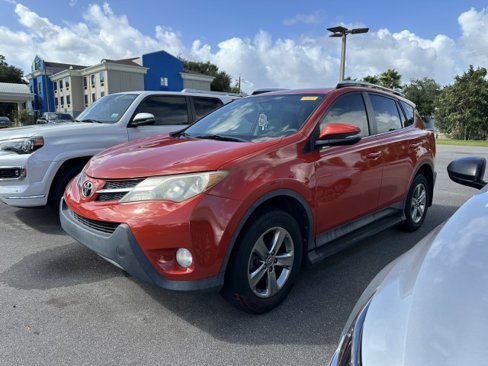 Used 2015 Toyota RAV4 XLE image 2
