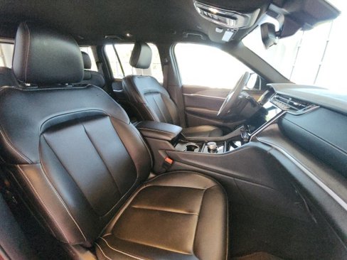 Certified 2024 Jeep Grand Cherokee Limited image 19