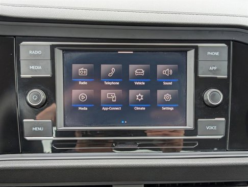 Used 2024 Volkswagen Jetta SE image 27