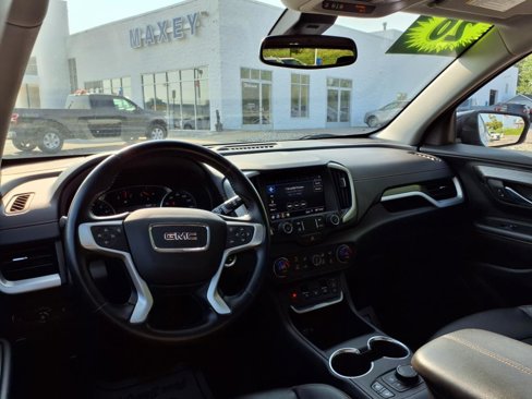 Used 2020 GMC Terrain SLT w/ LPO, Floor Liner Package image 10
