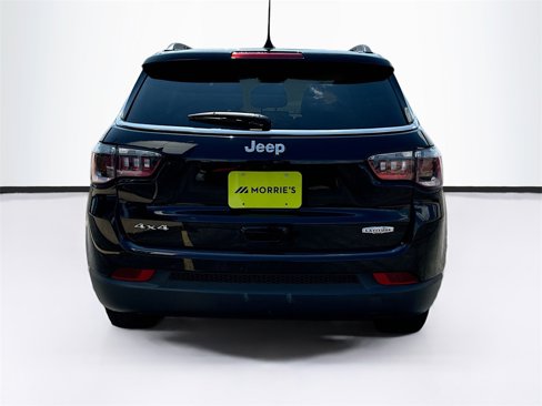 Used 2024 Jeep Compass Latitude image 6