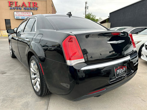Used 2018 Chrysler 300 Limited image 5