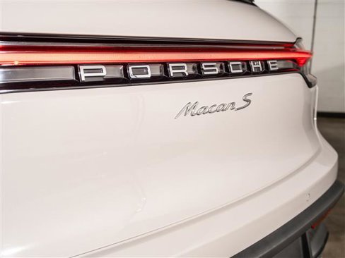 Certified 2024 Porsche Macan S image 30