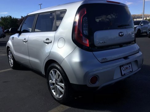 Used 2019 Kia Soul + image 3